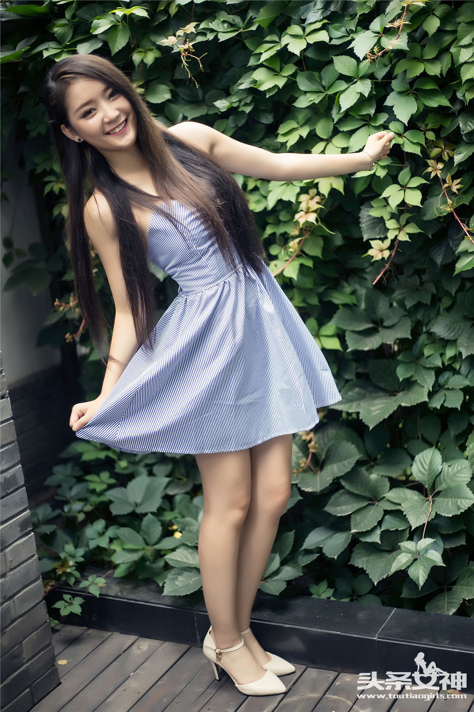 [Toutiaogirls头条女神]2016-08-10 蓝精灵 小雅